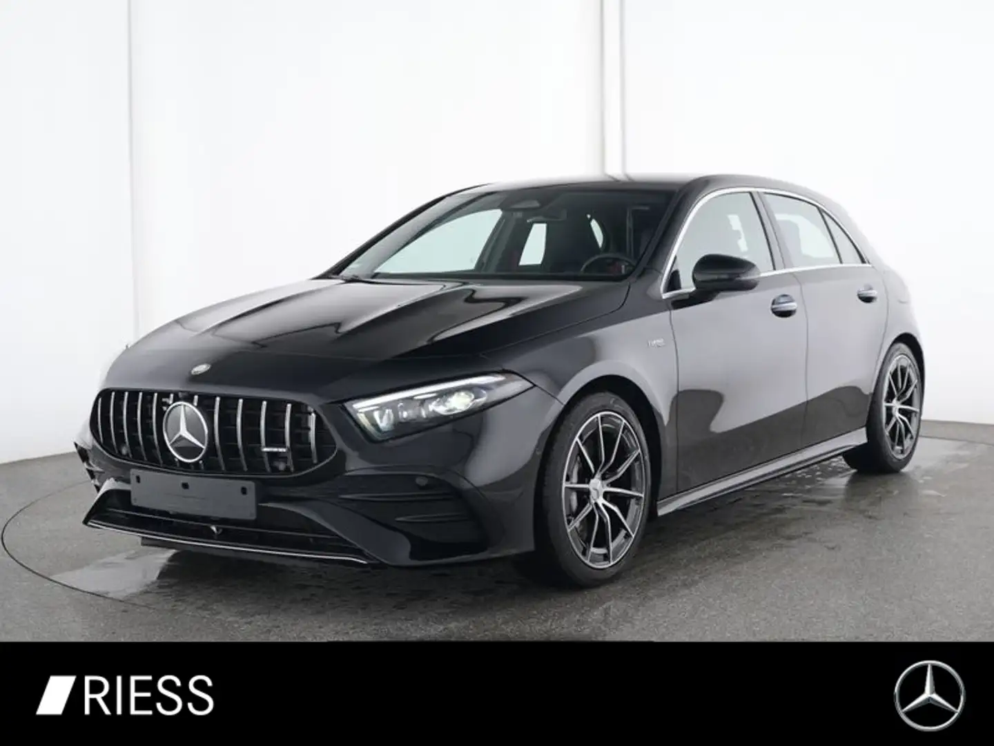 Mercedes-Benz A 35 AMG 4MATIC Kompaktlimousine AUT DynLicht Schwarz - 1