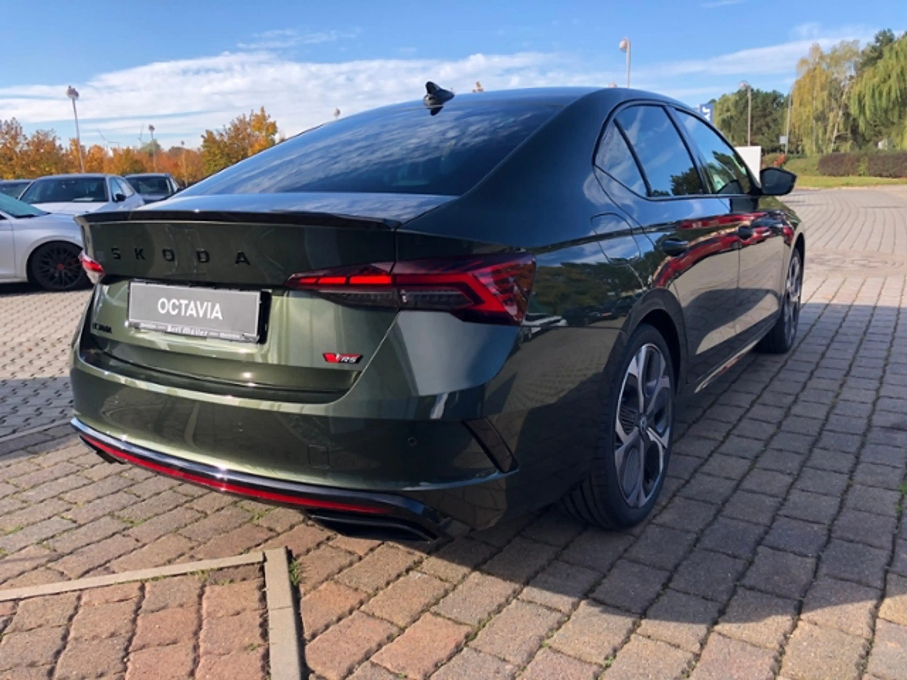 Skoda Octavia RS  Khaki Grün AHZV Matrix Canton — photo 4