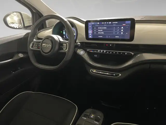 Fiat 500e view 6