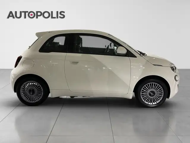 Fiat 500e view 14