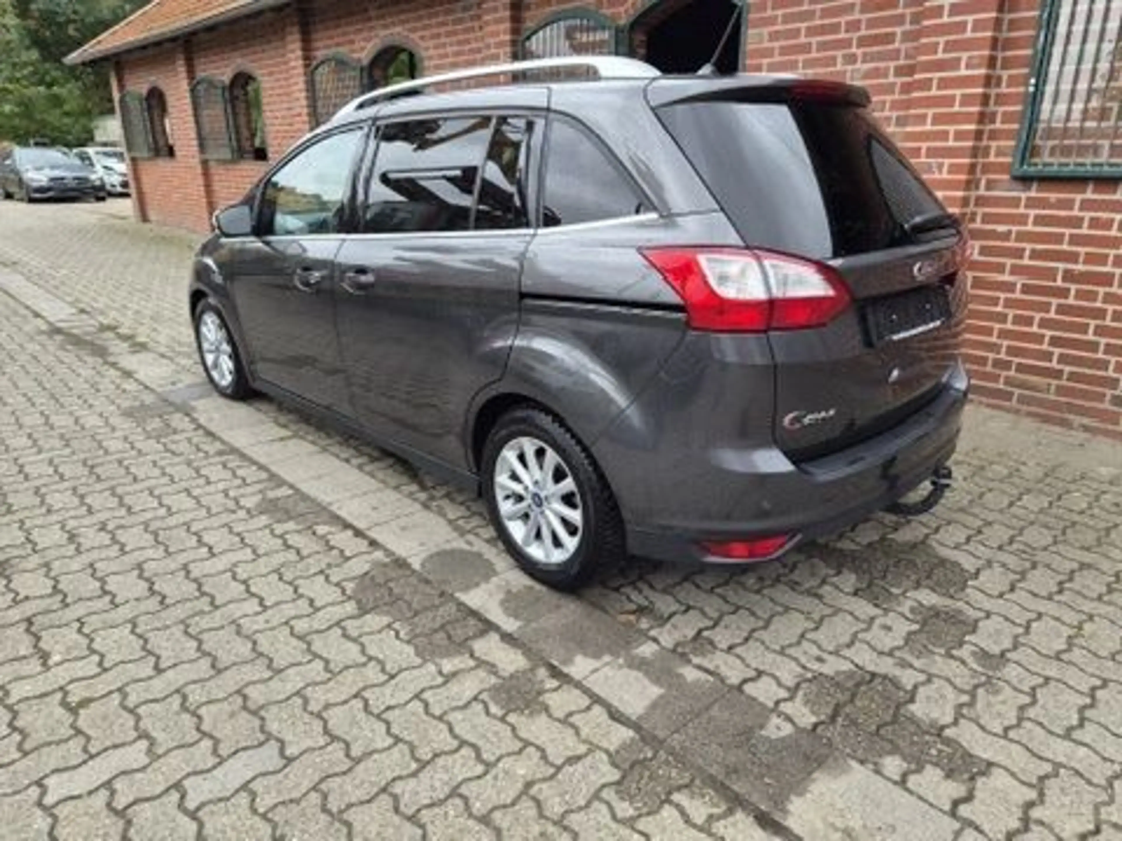 Ford Grand C-Max Grand C-MAX Titanium Navi AHK — photo 4