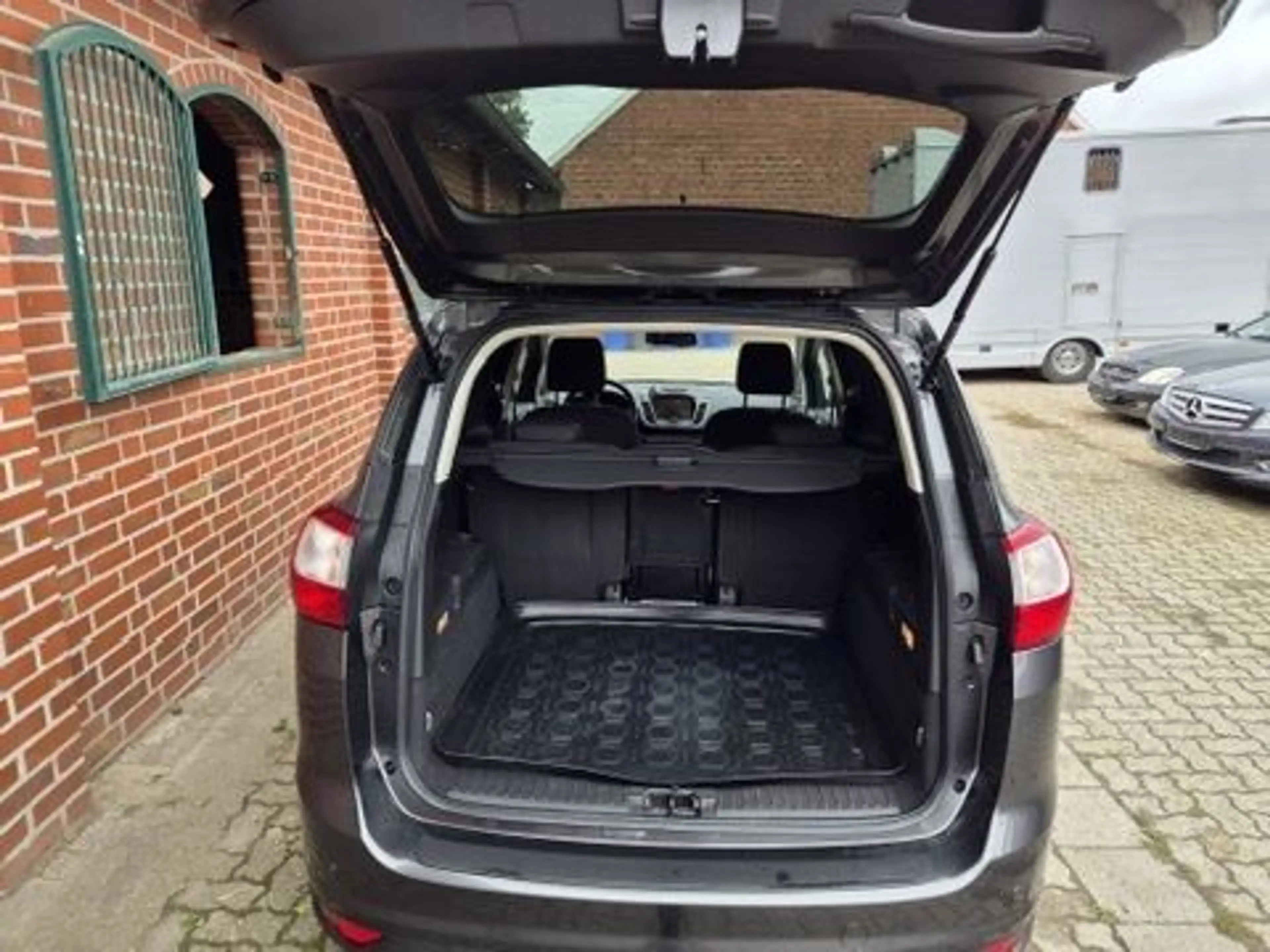 Ford Grand C-Max Grand C-MAX Titanium Navi AHK — photo 7