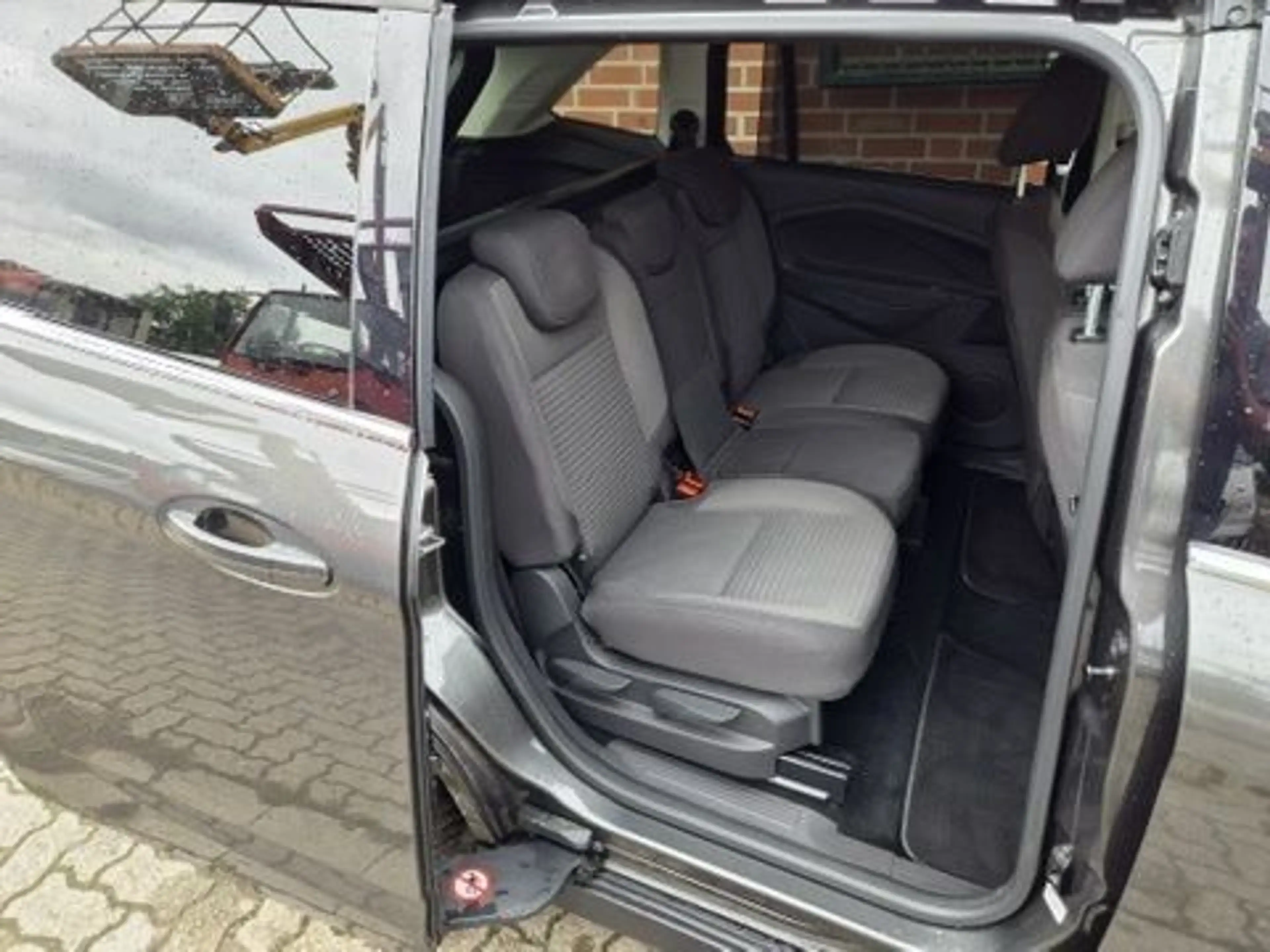 Ford Grand C-Max Grand C-MAX Titanium Navi AHK — photo 17