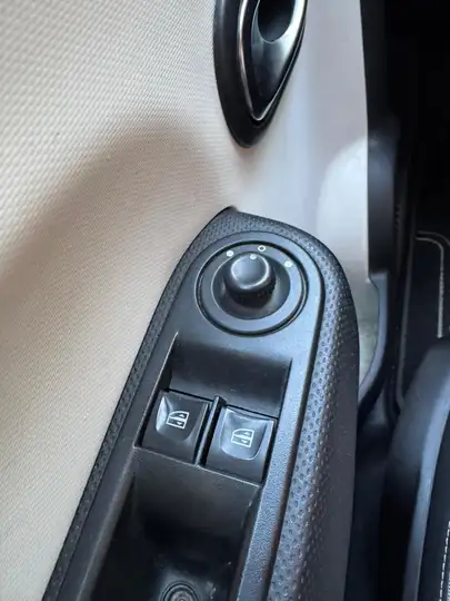 Renault Twingo Twingo 1.0 sce Lovely 69cv — foto 7