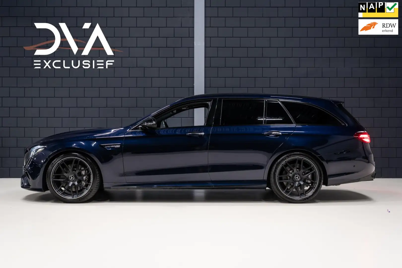 Mercedes-Benz E 63 AMG Premium Plus Blauw - 1