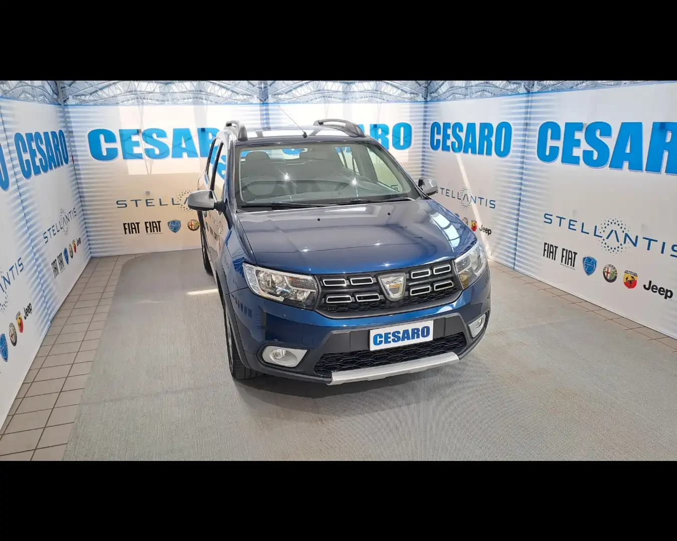 Dacia Sandero Stepway 1.5 dCi Brave Blauw - 1