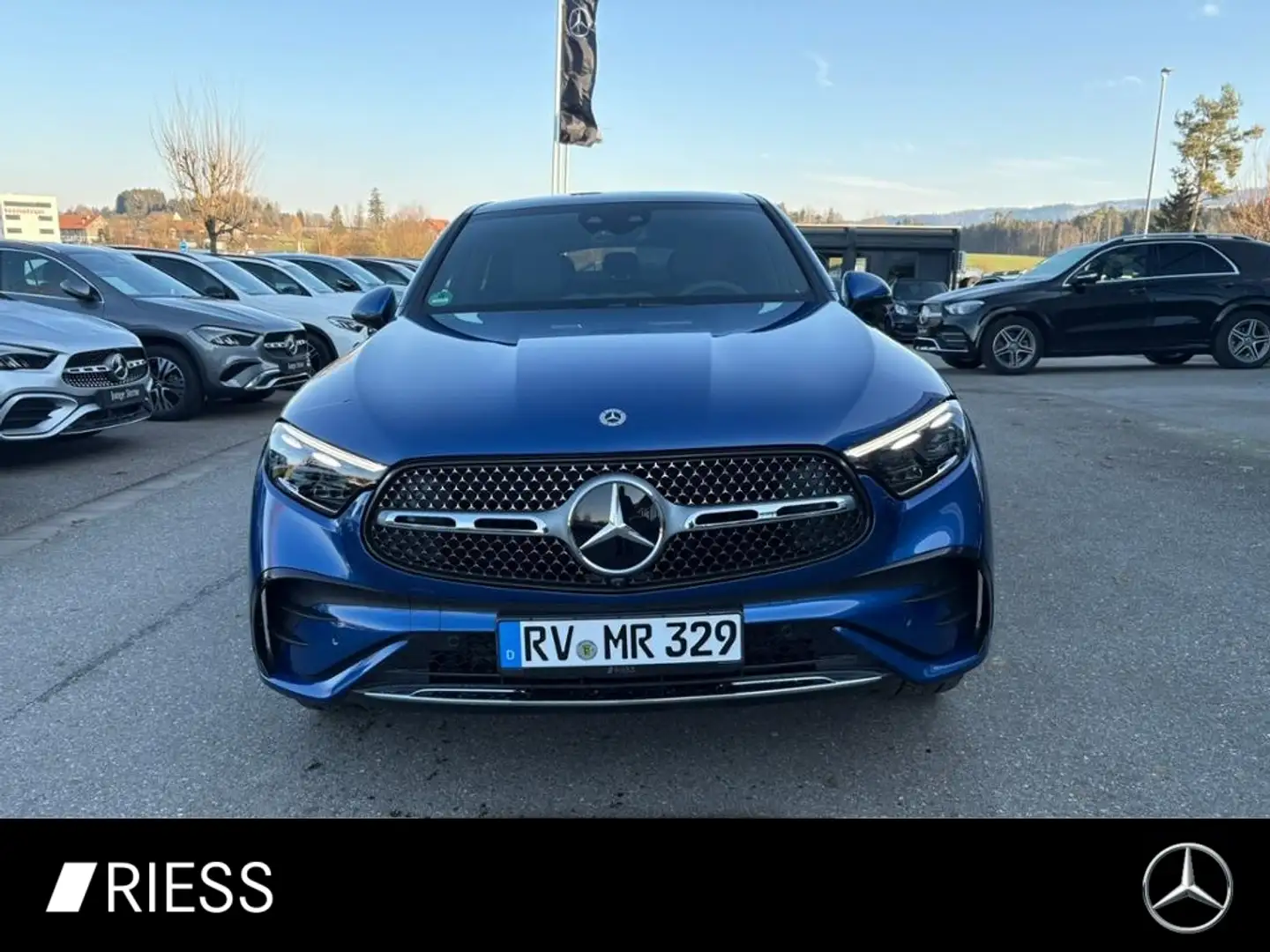 Mercedes-Benz GLC 300 Coupé AMG+PANO+AHK+DISTR+DIGI L+MEMORY+ Blau - 1
