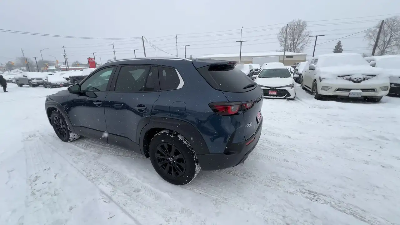 Mazda CX-50 снимка Mazda CX-50