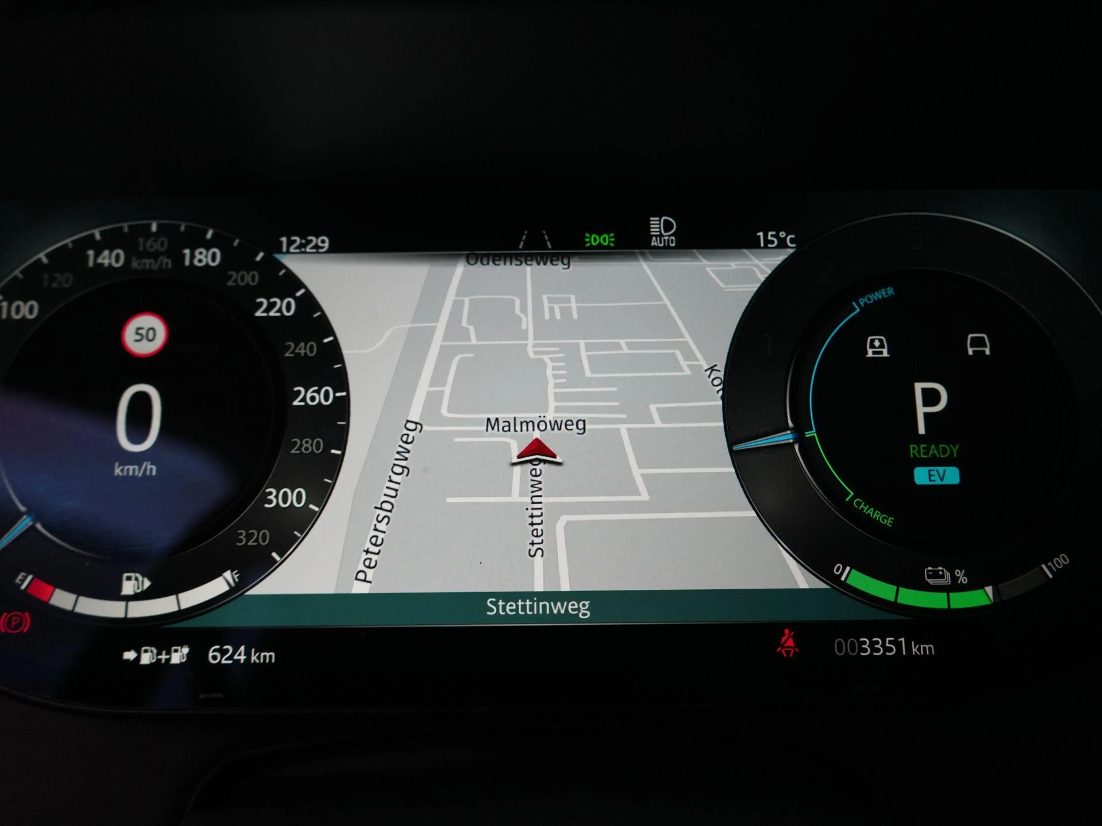 Land Rover Range Rover 3.0 P550e Autobiography PHEV — photo 11