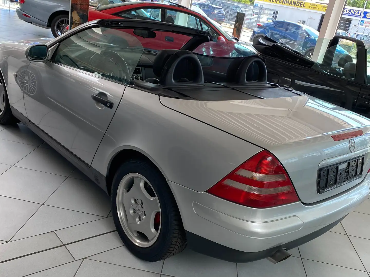 Mercedes-Benz SLK 200 Silber - 2