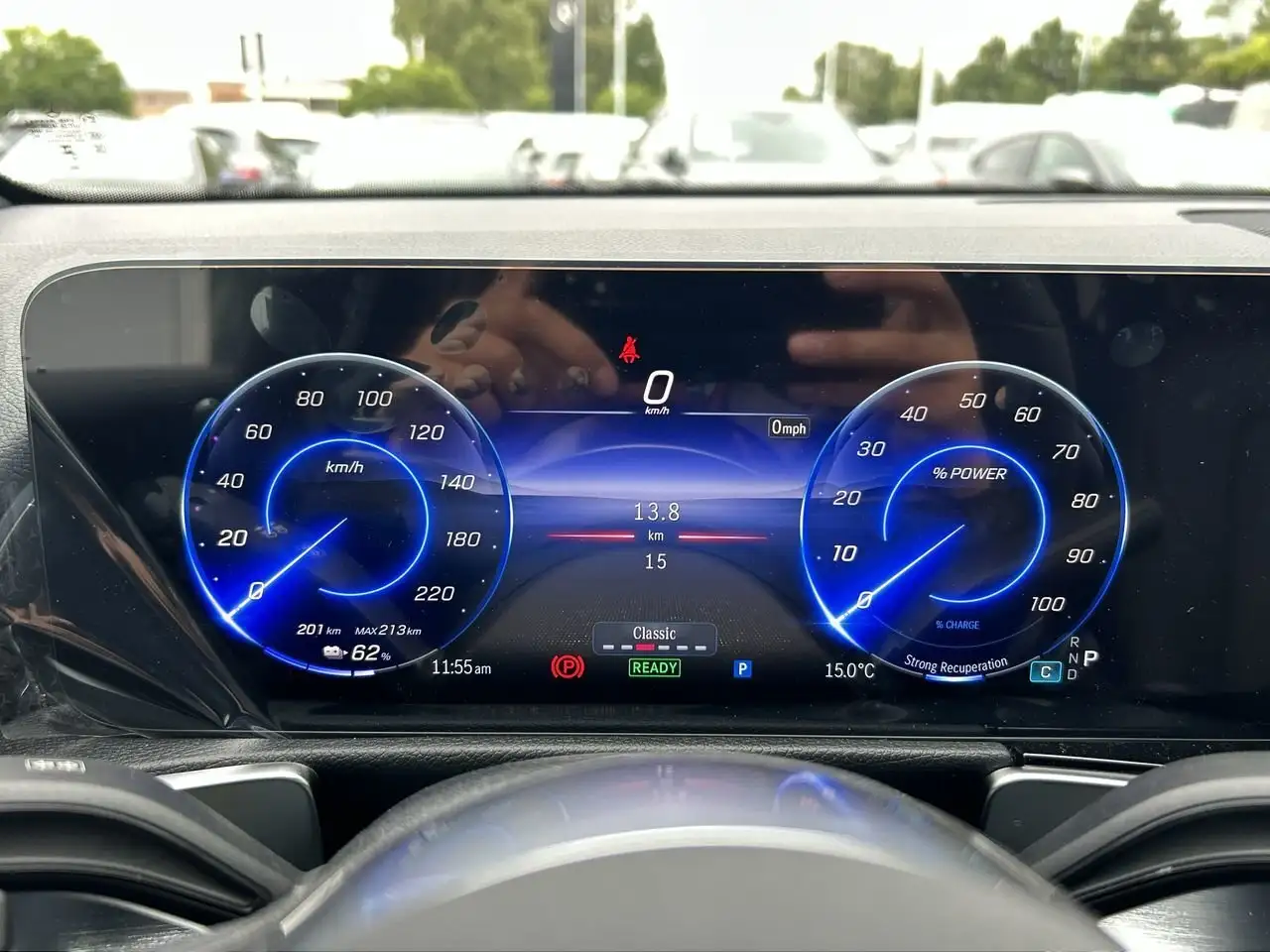 Mercedes-Benz EQB снимка Mercedes-Benz EQB