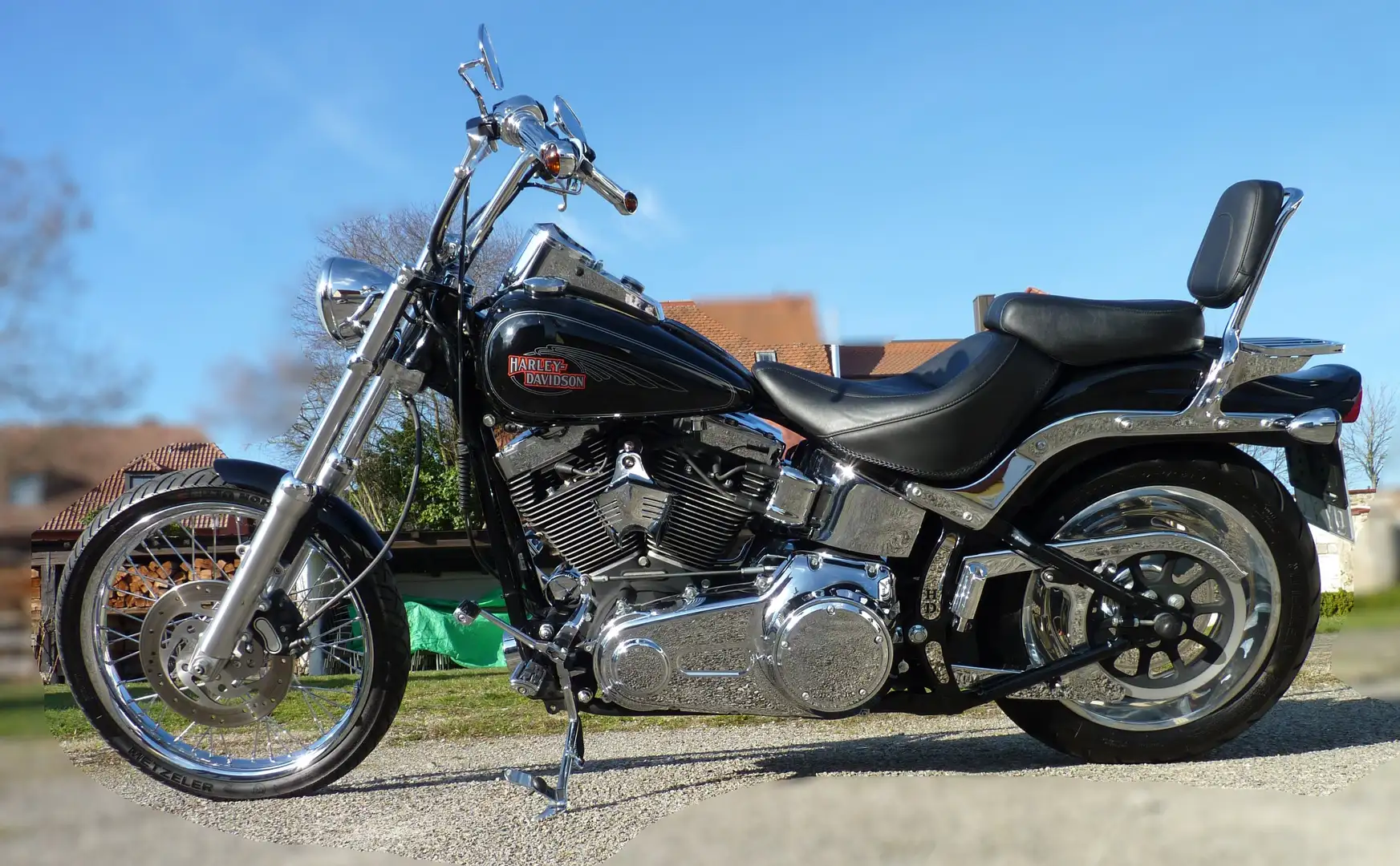 Harley-Davidson Softail FXSTC Fekete - 2