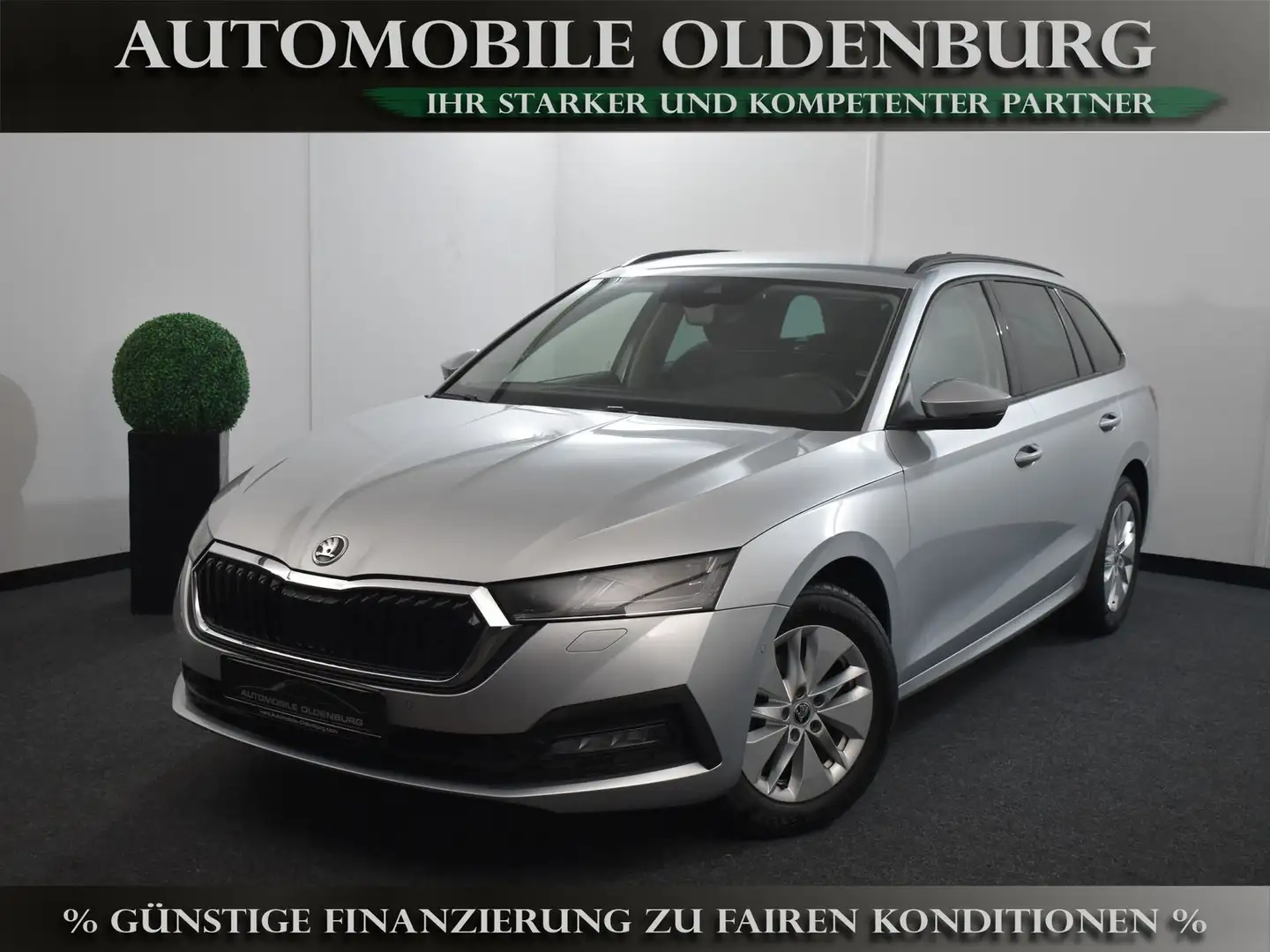 Skoda Octavia Combi 2.0 TDI Ambition *AHK*ACC*Massage* Argento - 1