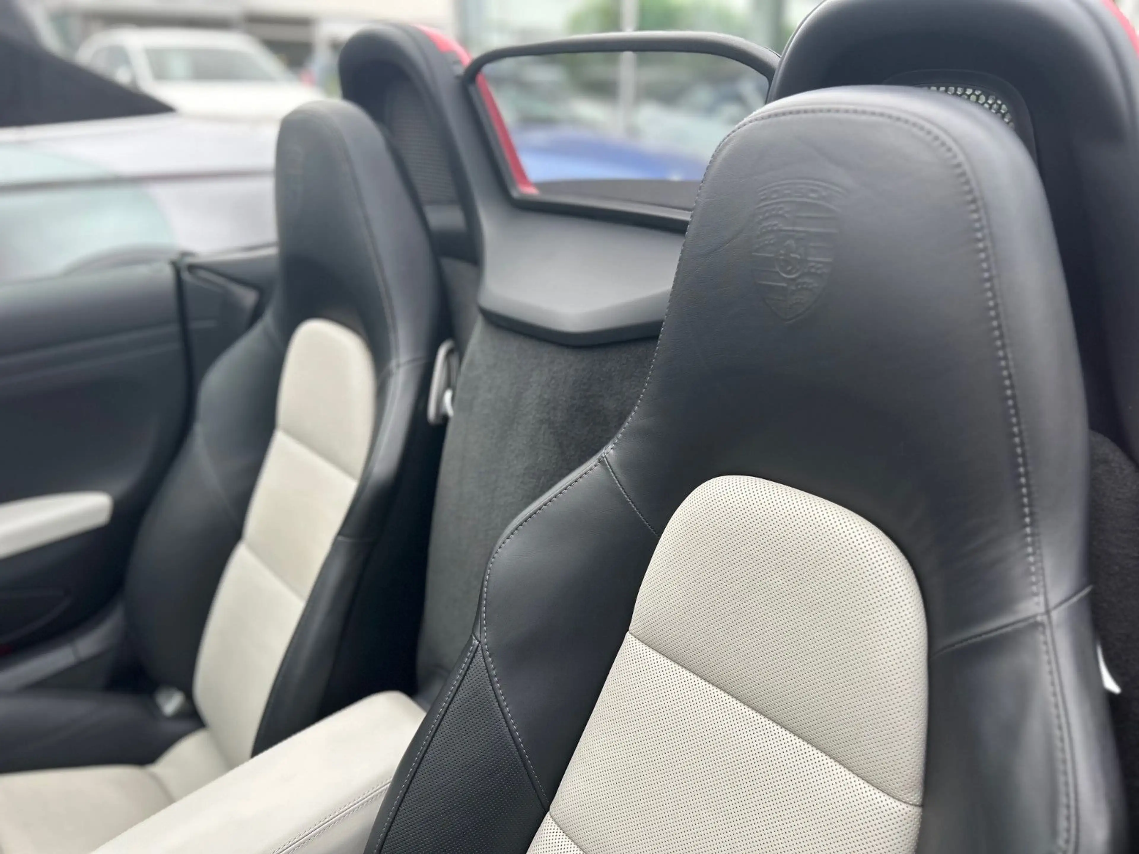 Porsche Boxster 718 Sport Sportabgas/ KAMINROT" — photo 14