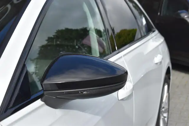 Audi A6 view 15