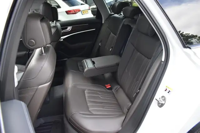 Audi A6 view 6