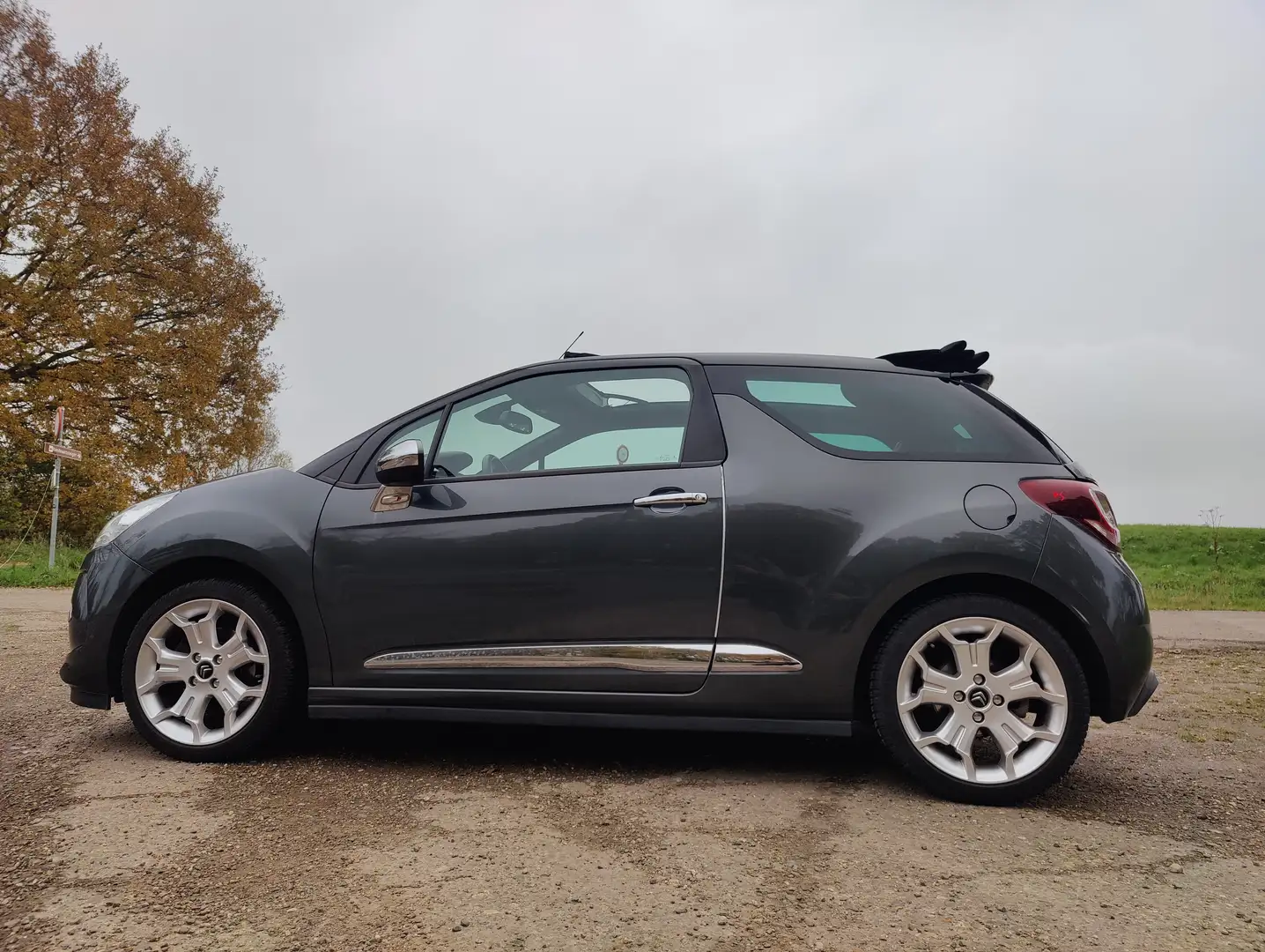 Citroen DS3 DS3 1.6 THP Sport Chic Grijs - 2