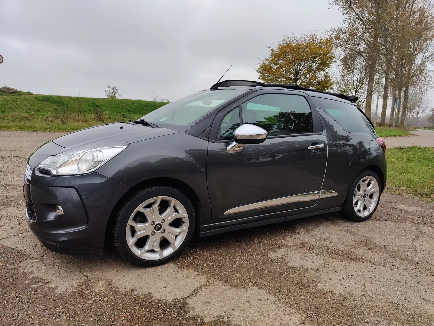Citroen DS3 DS3 1.6 THP Sport Chic Grijs - 1