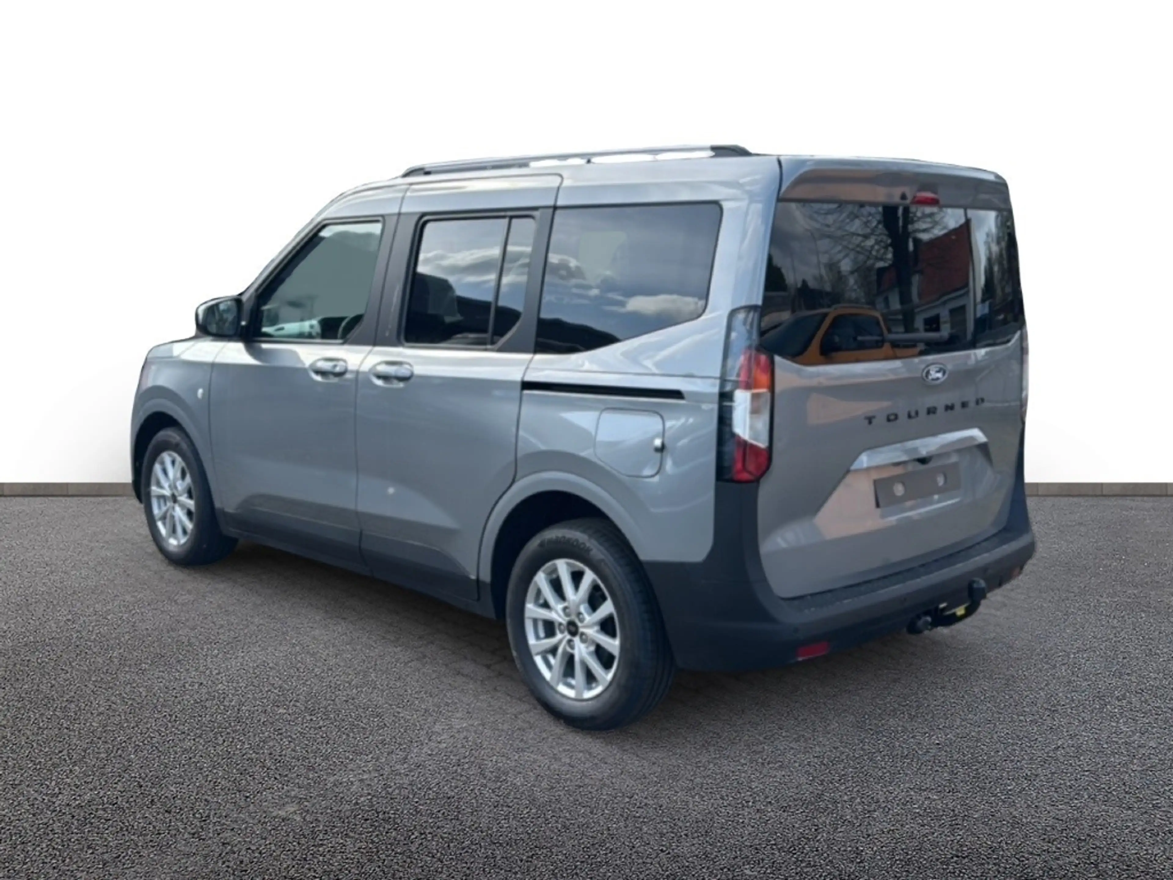 Ford Tourneo Courier TITANIUM NAVI / AHK / WINTER PAKET / FAHRERASSISTE — photo 4