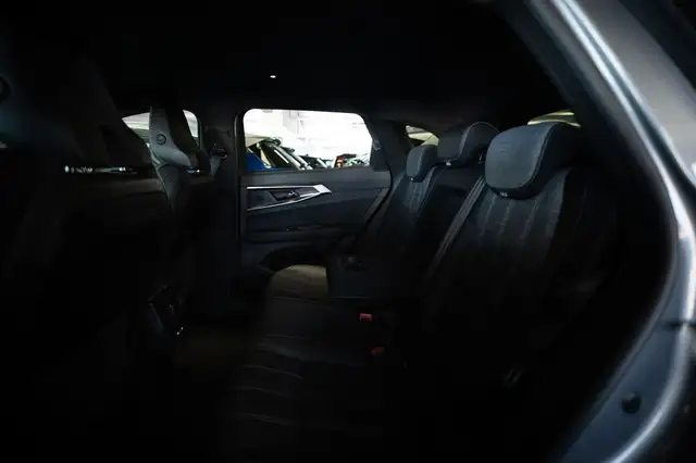 Renault Austral view 13