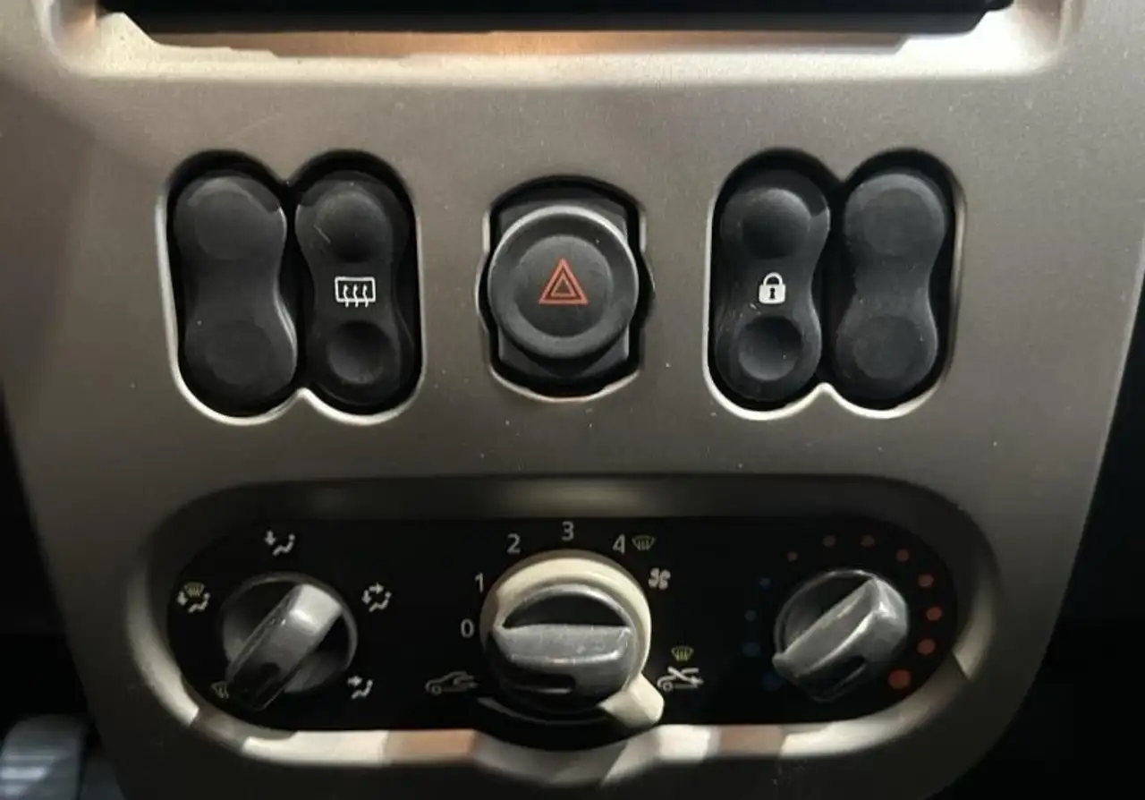 Dacia Sandero Sandero — photo 15