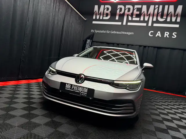 Volkswagen Golf view 3
