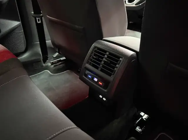 Volkswagen Golf view 29