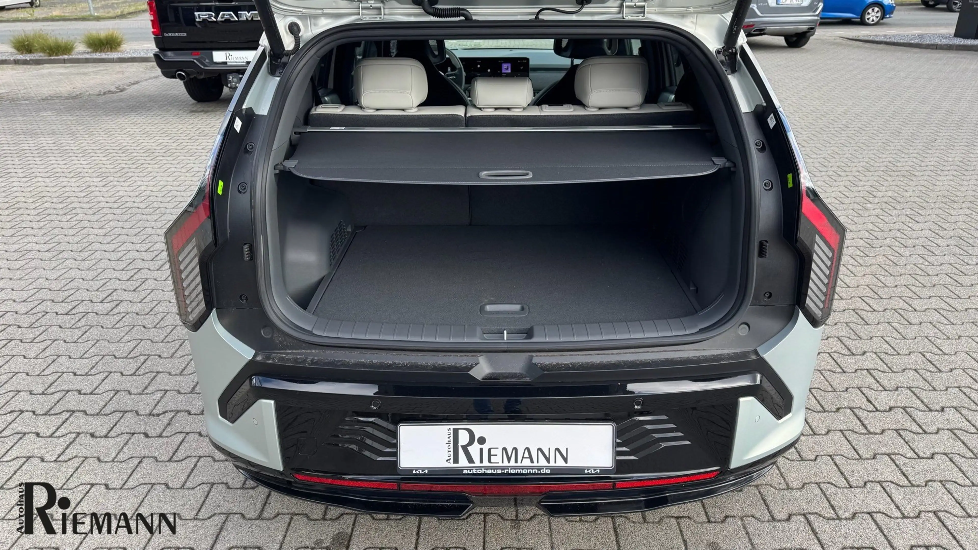 Kia EV3 81,4-kWh GT-Line + Komfort-Paket MJ26 — photo 12