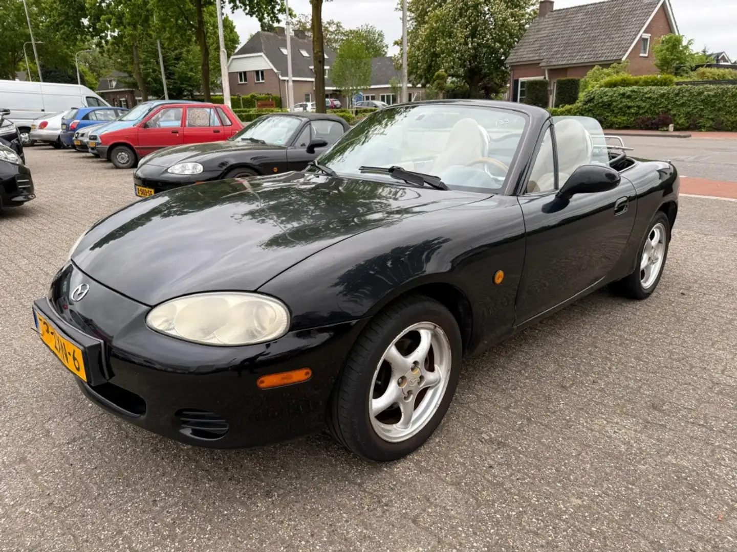 Mazda MX-5 1.6i Exclusive Zwart - 1