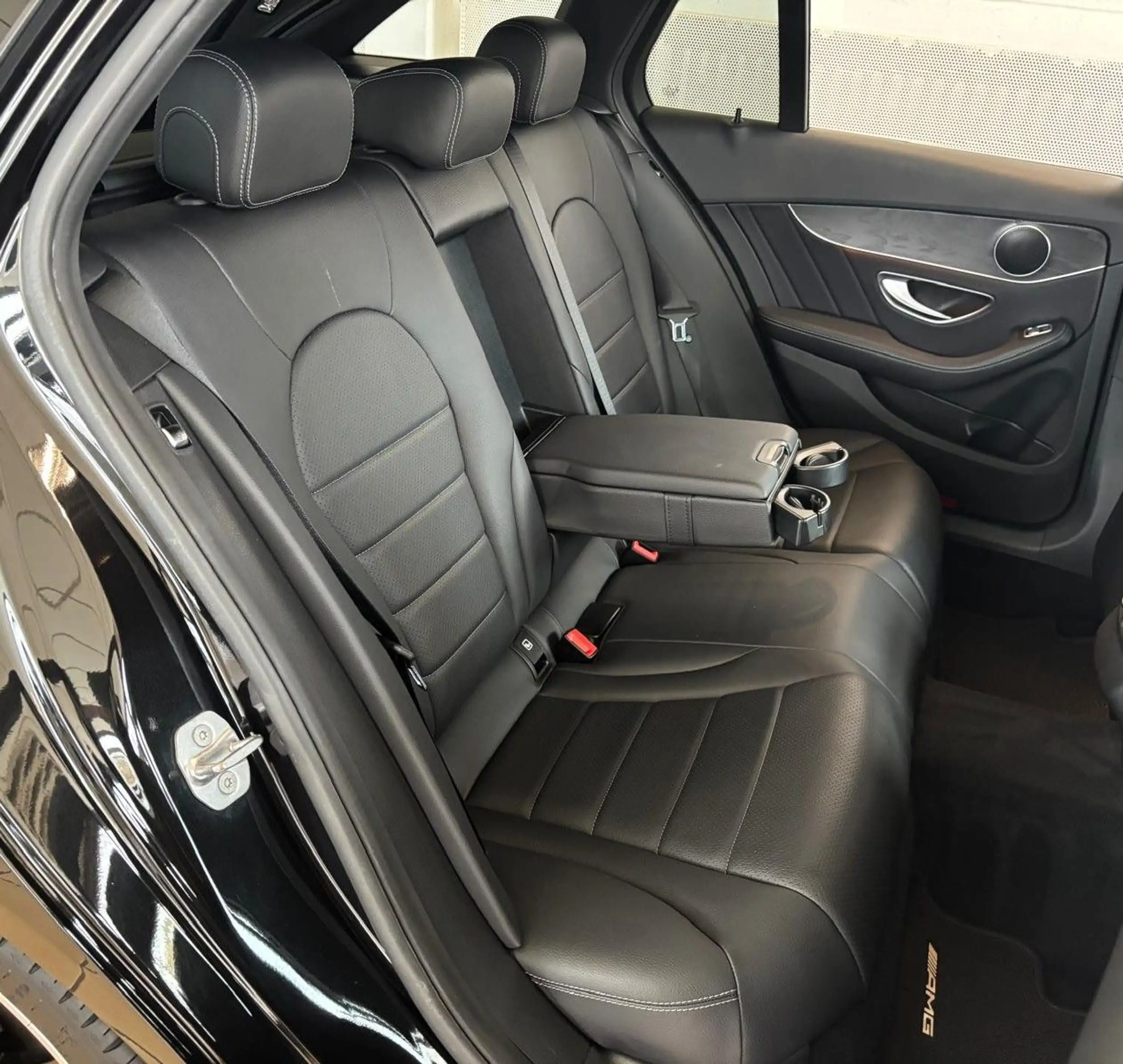 Mercedes-Benz C 250 T CGI AMG-Line LED Kamera 8-Fach Totwinkelass. — photo 11