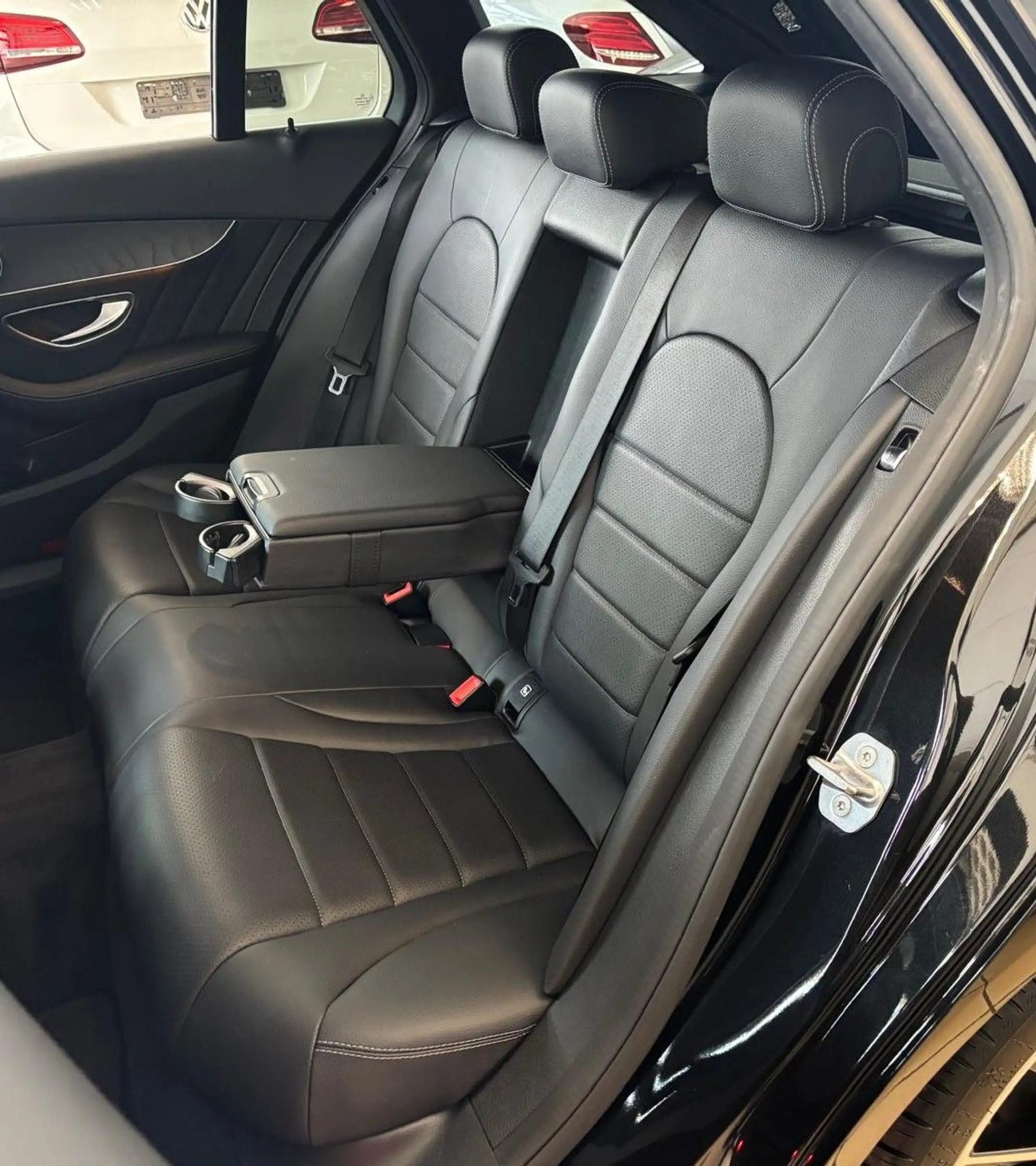 Mercedes-Benz C 250 T CGI AMG-Line LED Kamera 8-Fach Totwinkelass. — photo 12