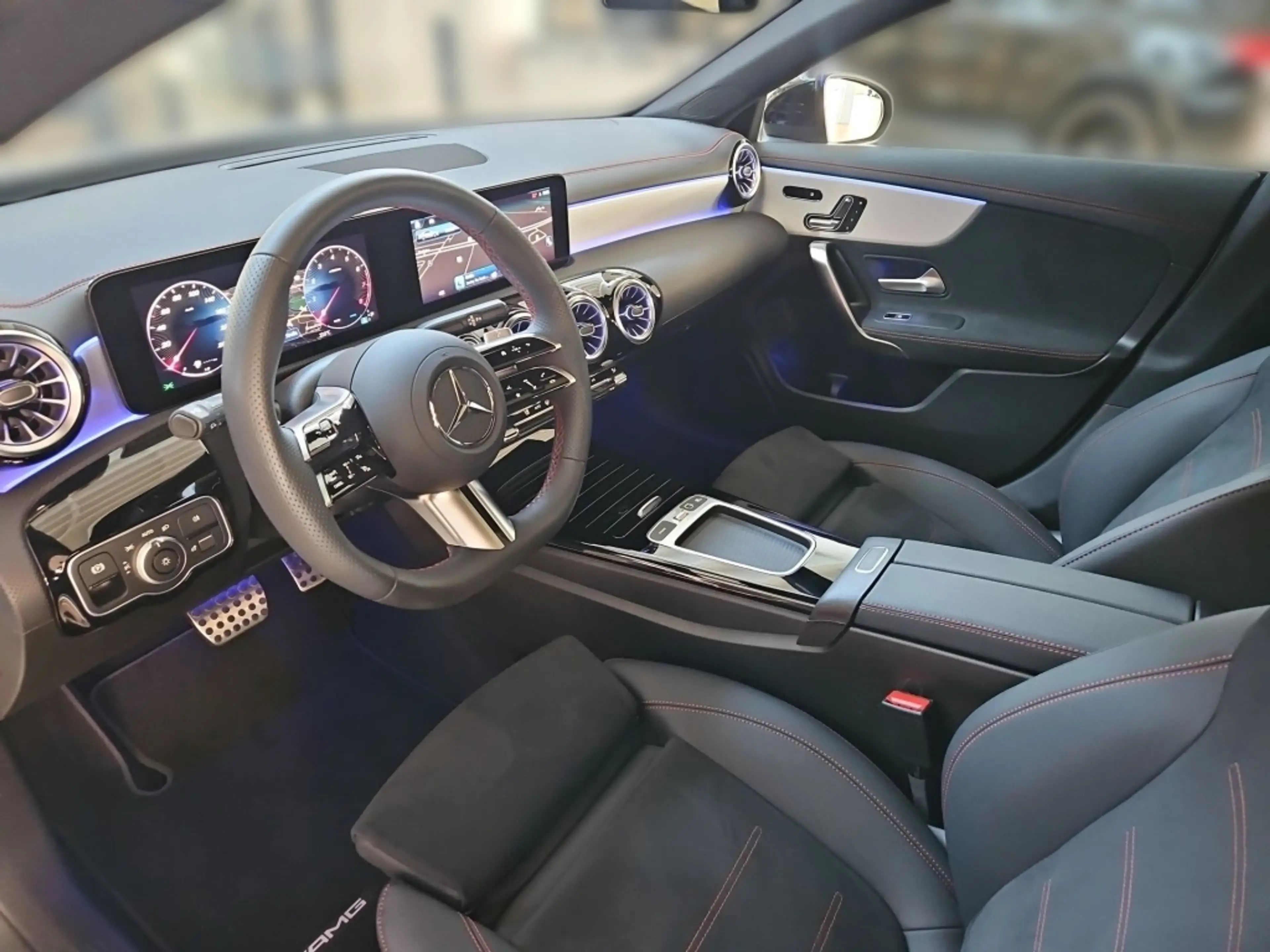 Mercedes-Benz CLA 200 Coupé AMG Night AHK Pano LED 360 Memory — photo 7
