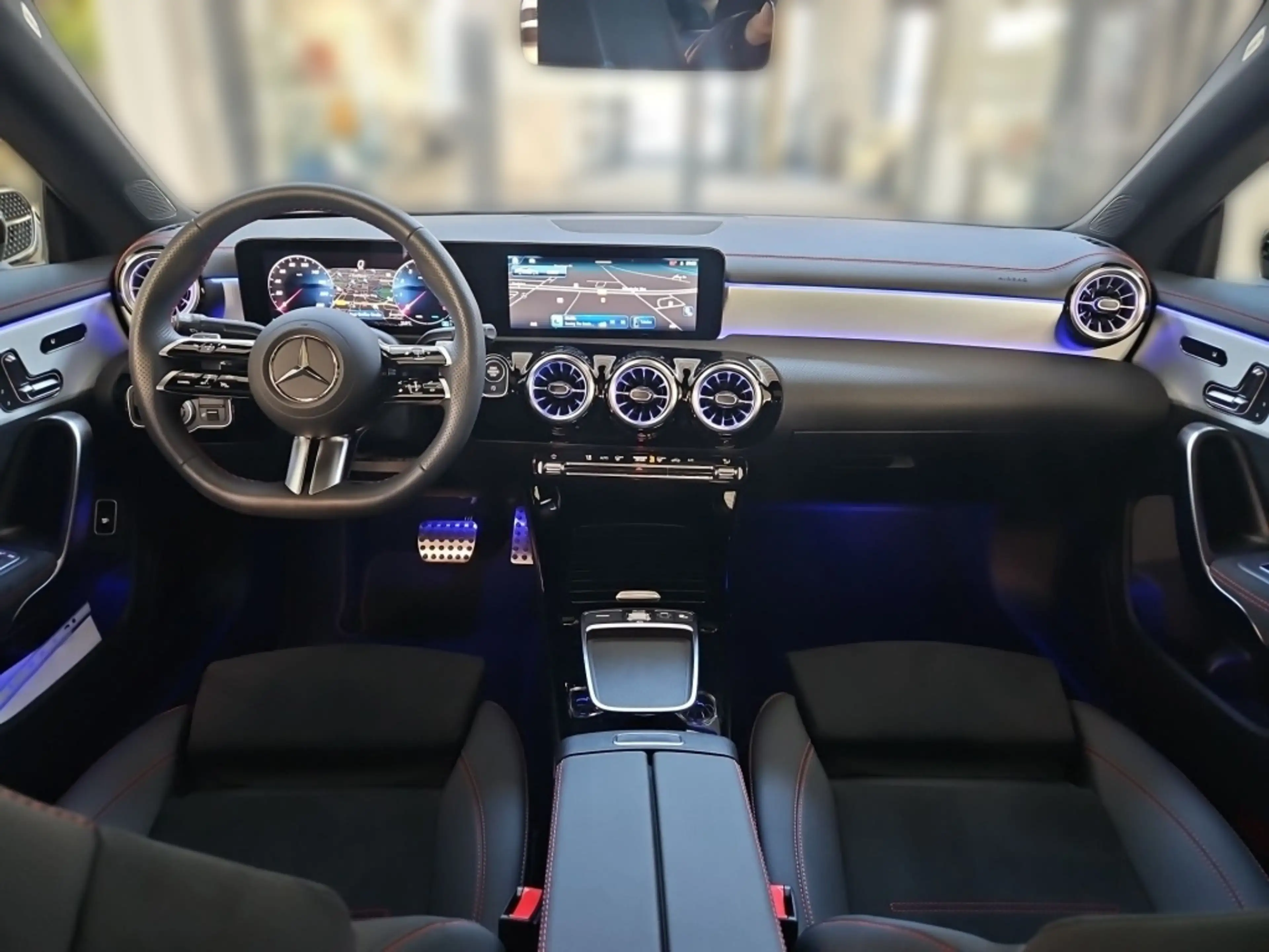 Mercedes-Benz CLA 200 Coupé AMG Night AHK Pano LED 360 Memory — photo 10