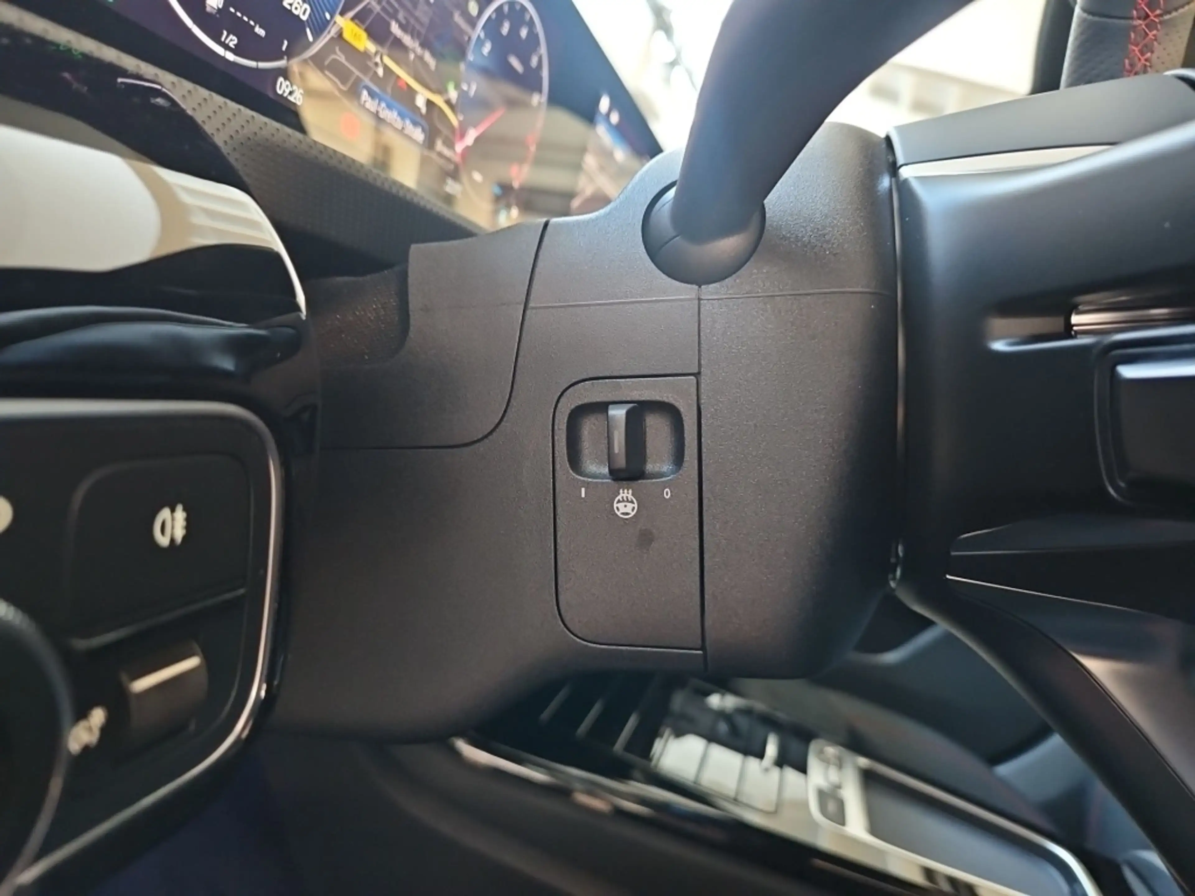 Mercedes-Benz CLA 200 Coupé AMG Night AHK Pano LED 360 Memory — photo 14