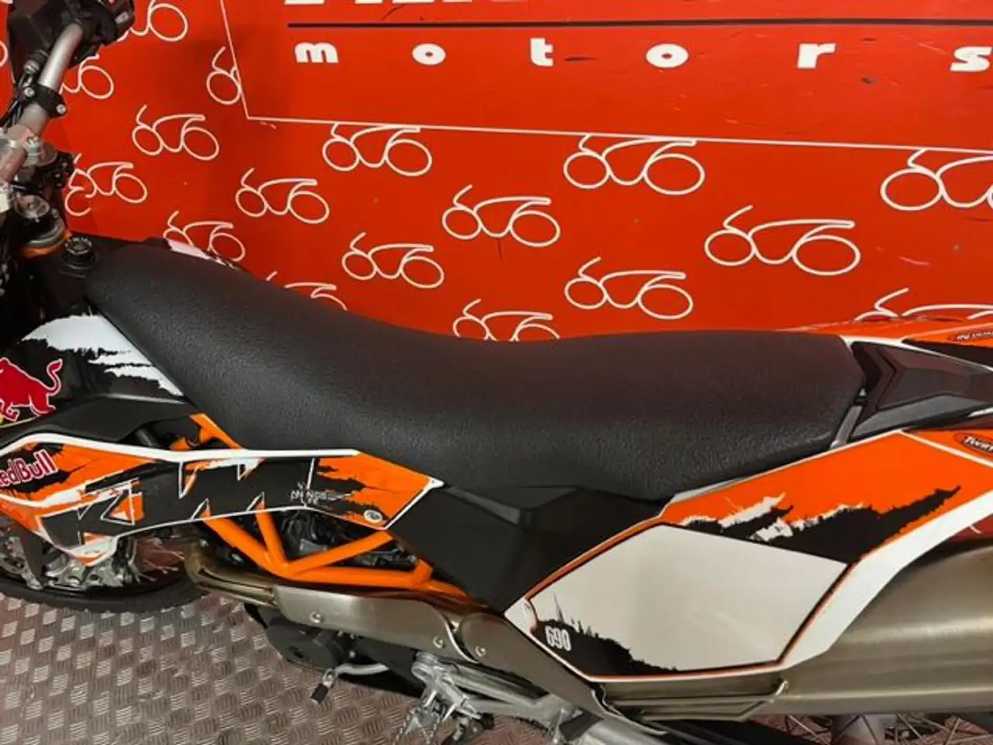 KTM 690 Enduro R 2014 Oranje - 2