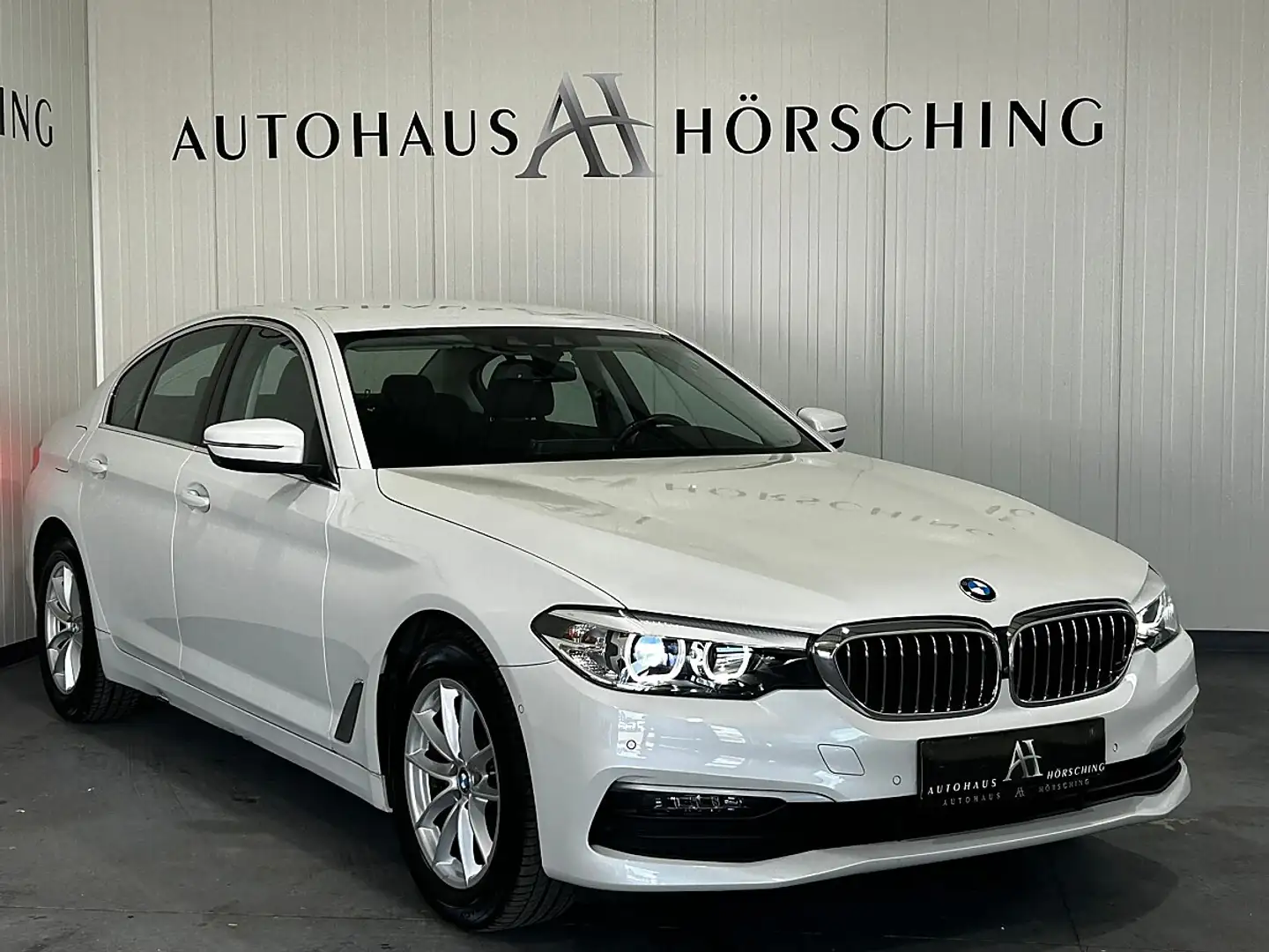 BMW 518 d Aut.//360°-Kamera//HEAD-UP// Weiß - 1