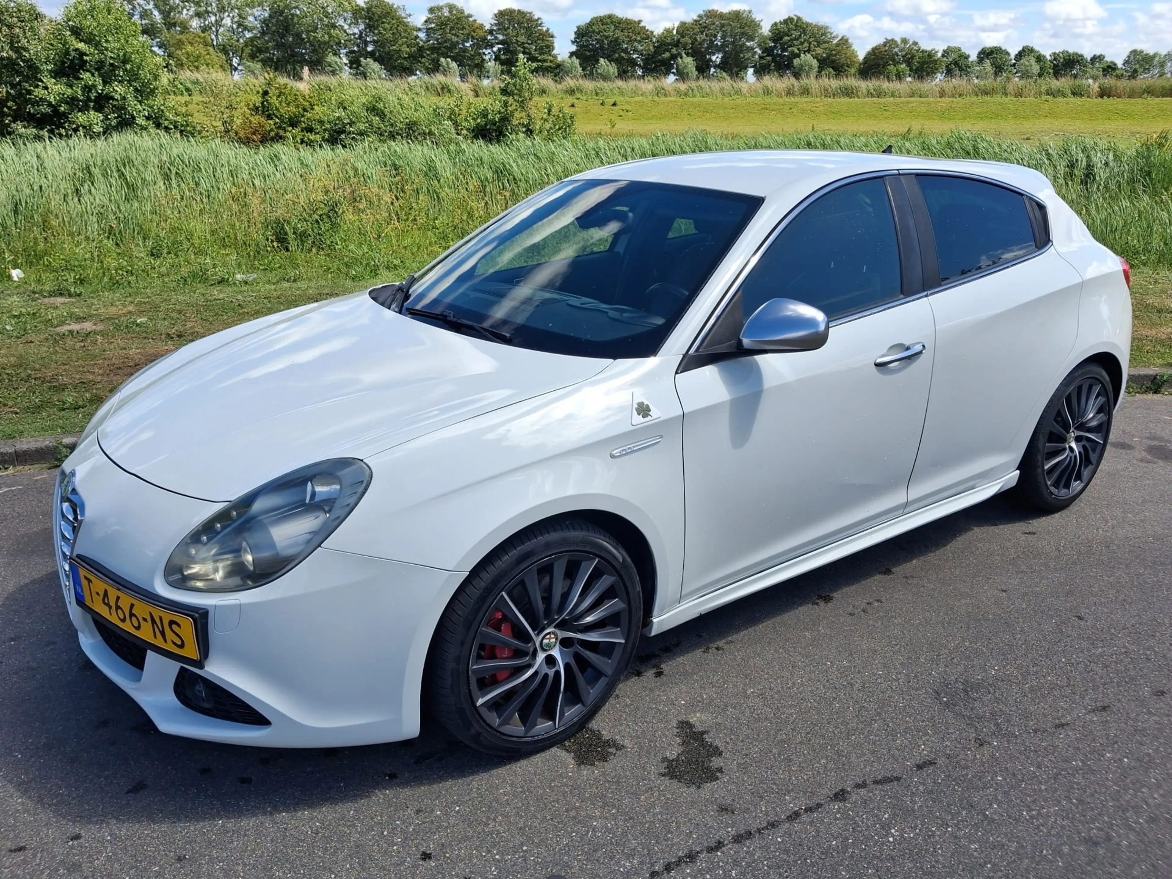 Alfa Romeo Giulietta 1.7 TBi Quadrifoglio Verde BJ 2011 — photo 2
