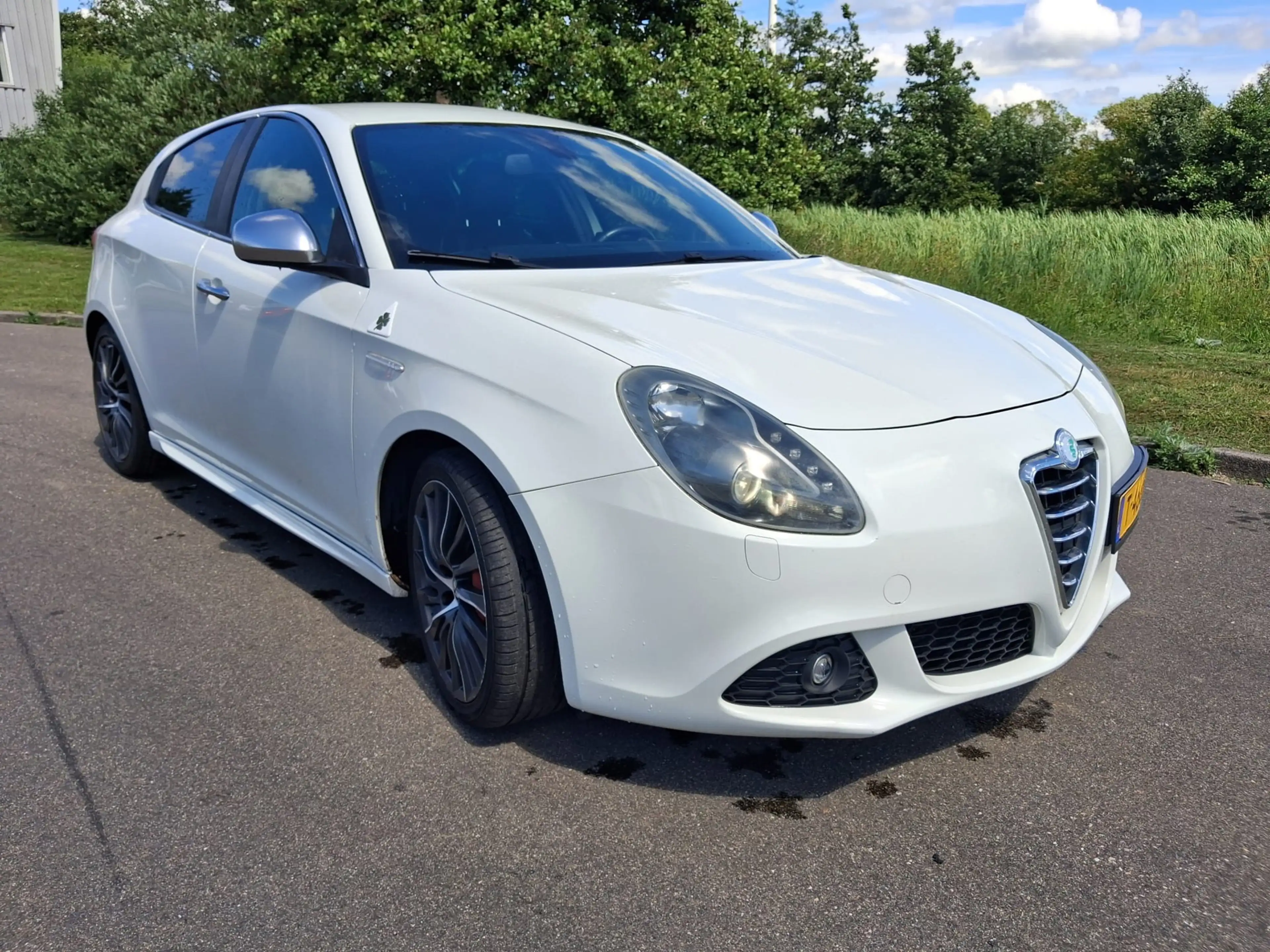 Alfa Romeo Giulietta 1.7 TBi Quadrifoglio Verde BJ 2011 — photo 3