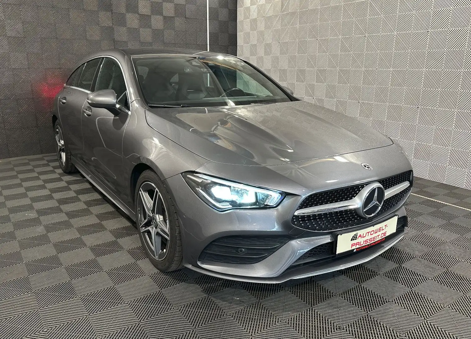 Mercedes-Benz Sonstige CLA 200 SB*AMG LINE*LED-MBUX-NAVI-SHZ-APPLE-18" Grau - 1