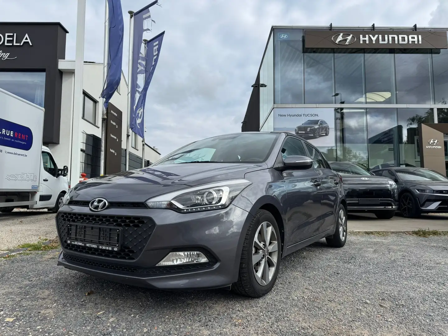 Hyundai i20 i20 1.2 pop poppack Grijs - 1