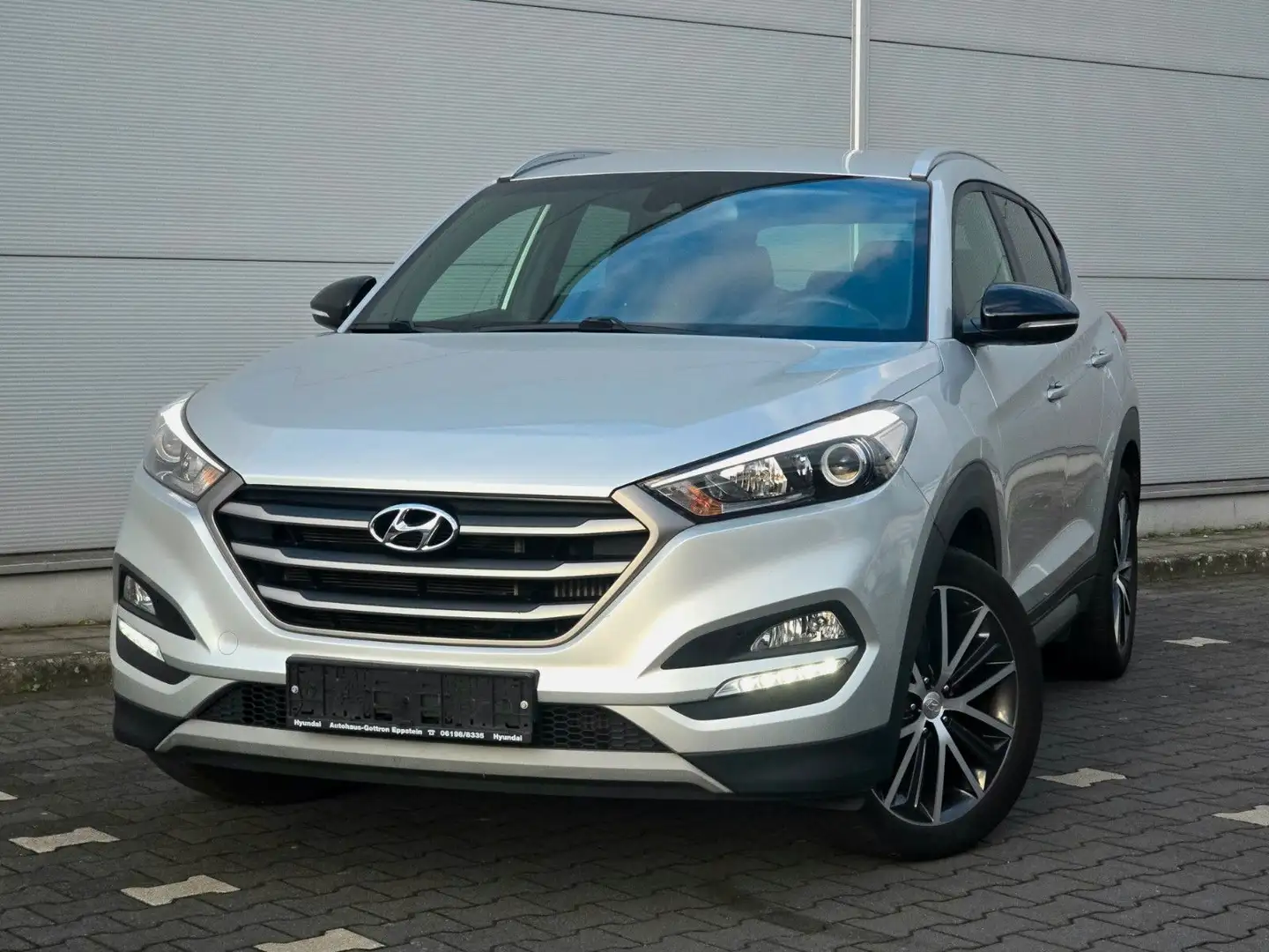 Hyundai TUCSON (Kamera/Navi/Spurhalte.) Argent - 2