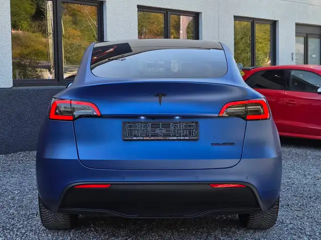 Tesla Model Y view 4