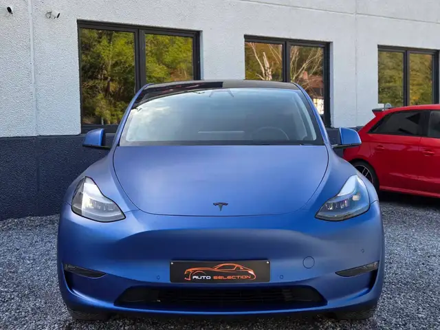 Tesla Model Y view 3