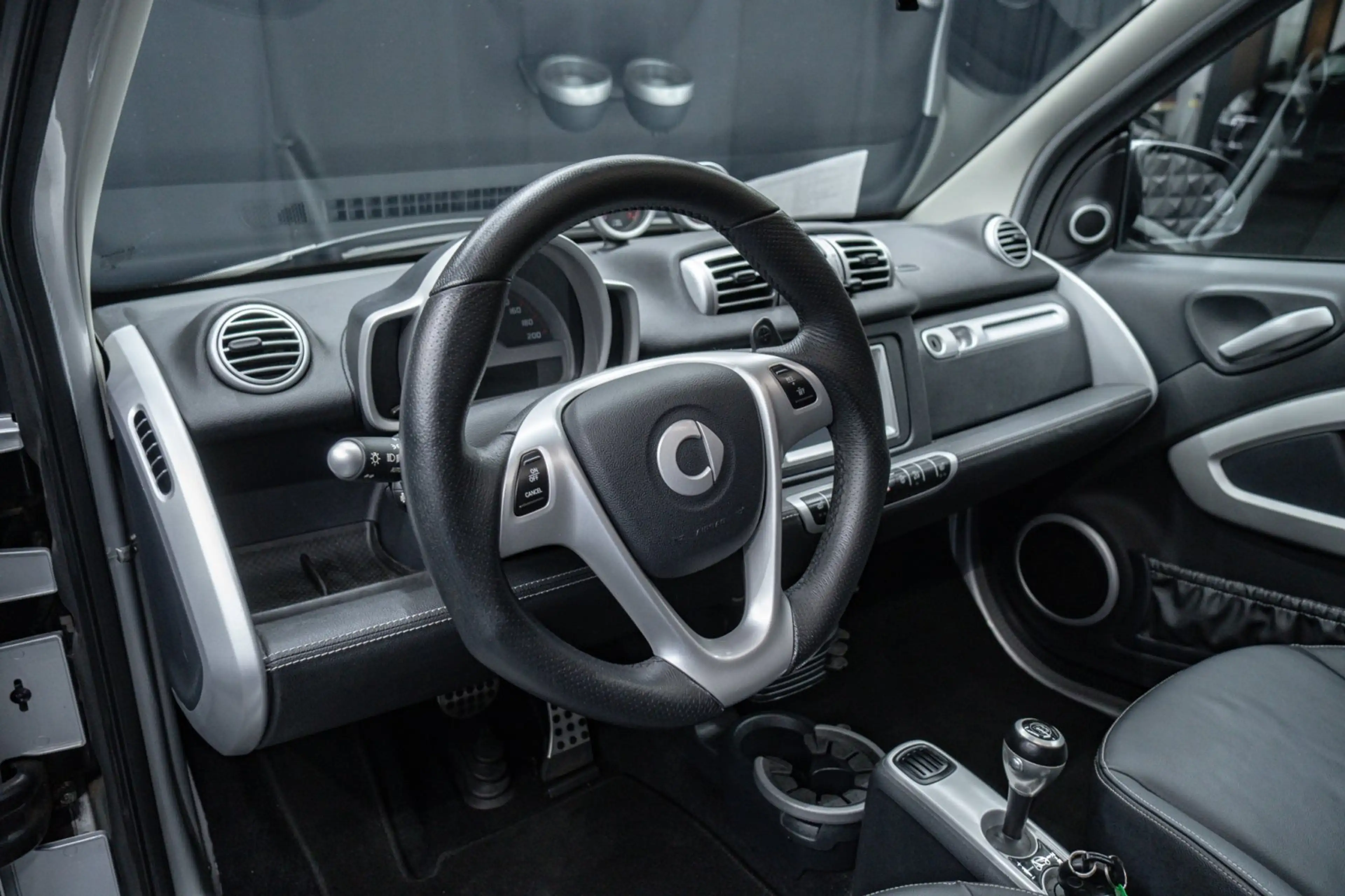 smart forTwo Coupe BRABUS Xclusive — photo 15