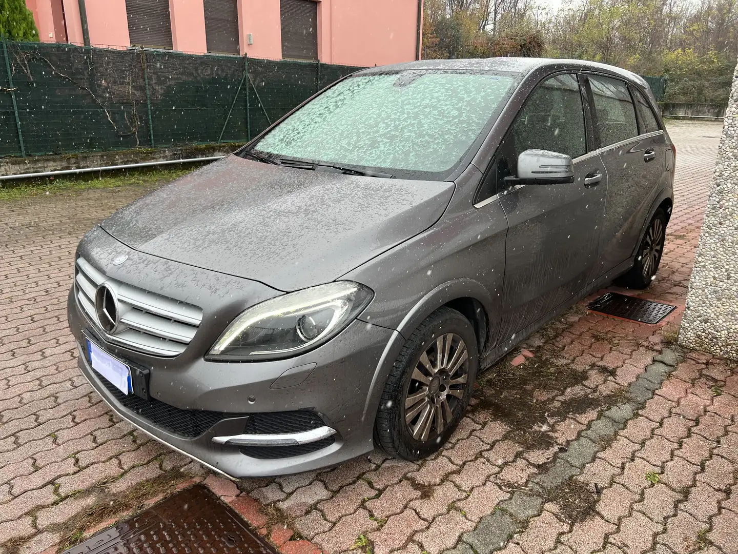 Mercedes-Benz B 200 Metano Executive. Euro6. Grigio - 1