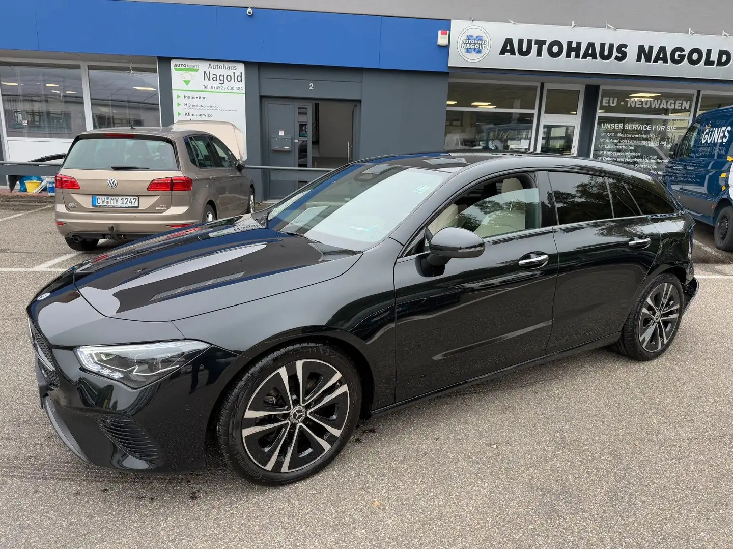 Mercedes-Benz CLA 220 d Shooting Brake Assist Pano Kam Schwarz - 1