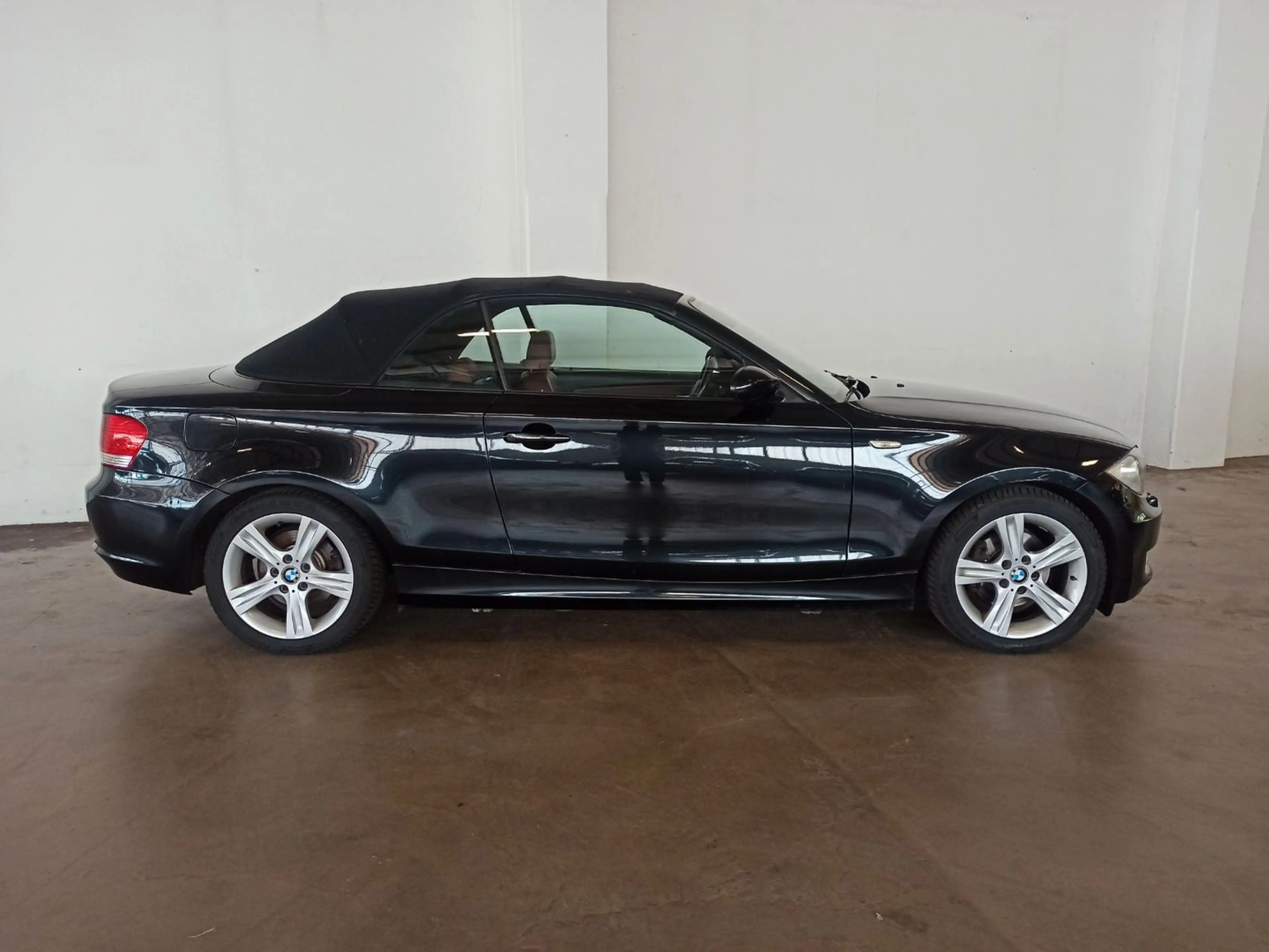 BMW 120 Baureihe 1 Cabrio 120i — photo 4