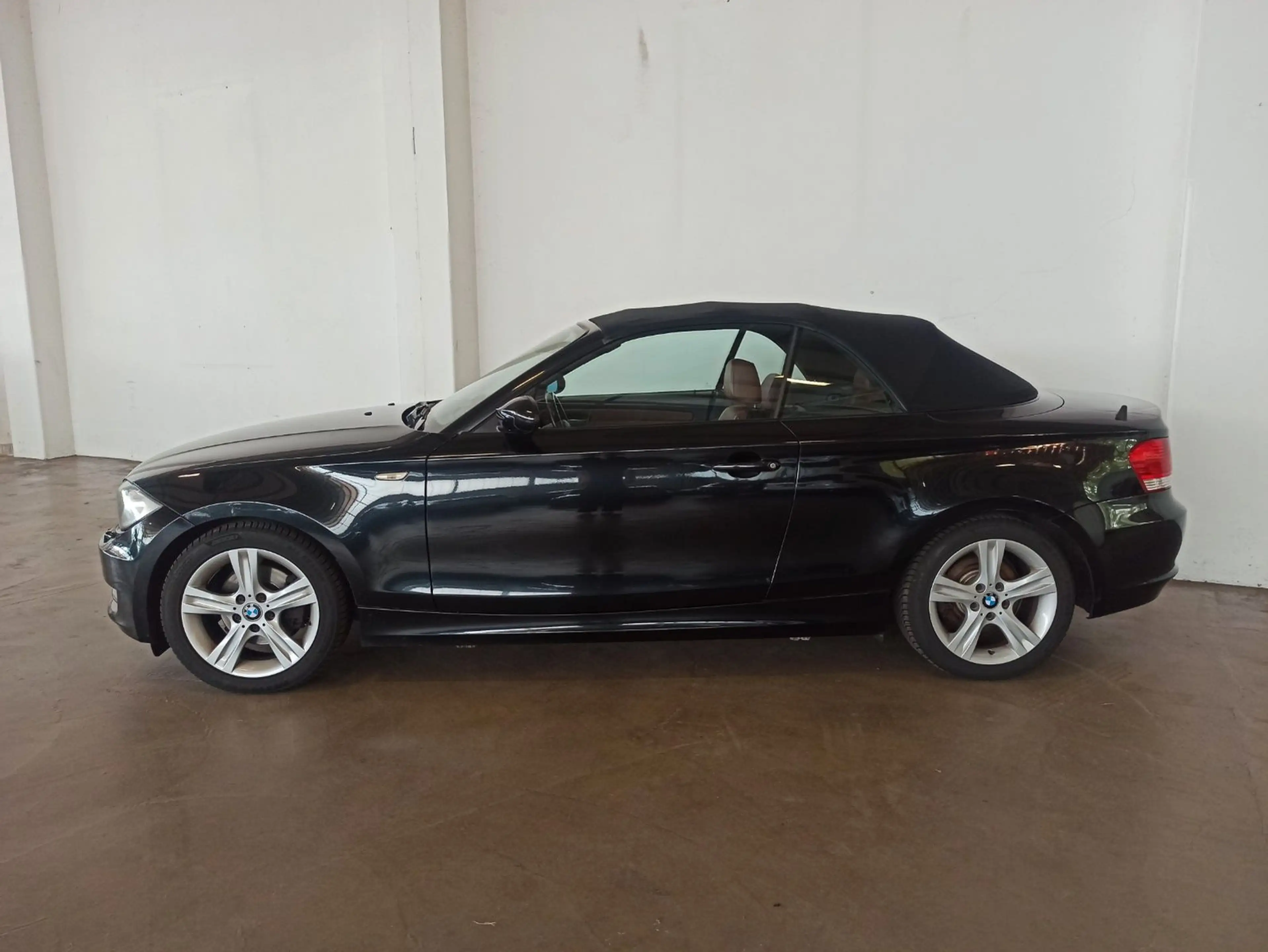 BMW 120 Baureihe 1 Cabrio 120i — photo 3