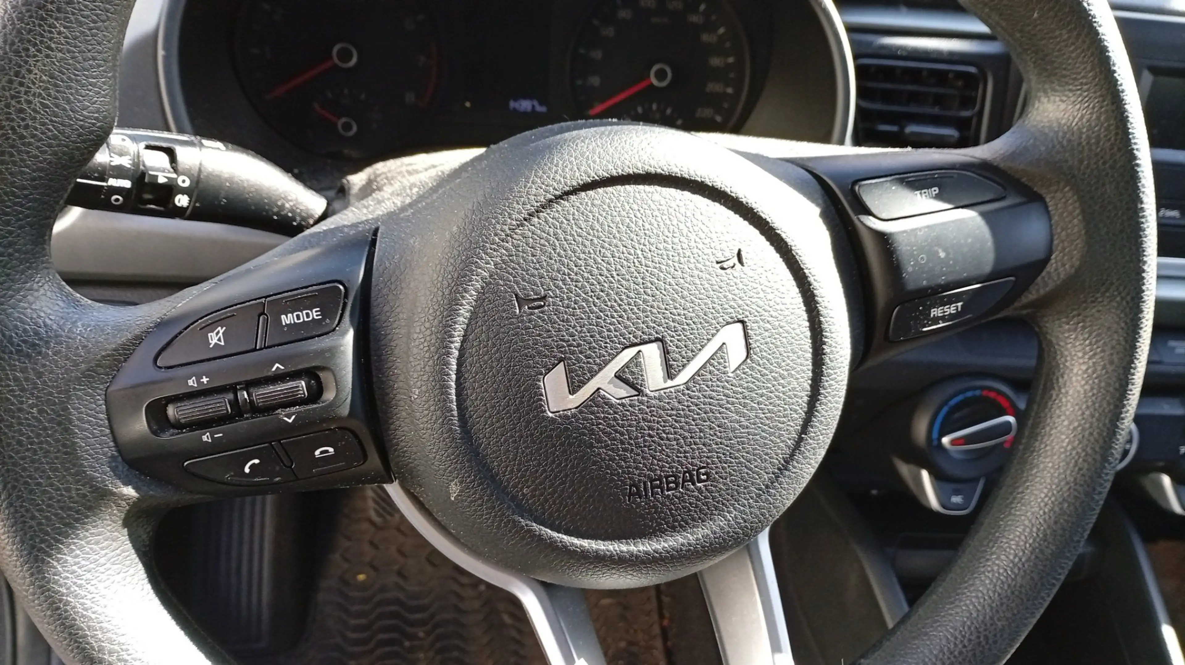 Kia Rio 1.2 Neon * Noch 48Mon. Werksgarantie ! — photo 6