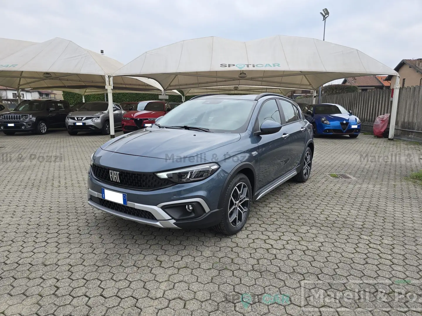 Fiat Tipo 1.5 Hybrid DCT 5 porte Cross Blauw - 1